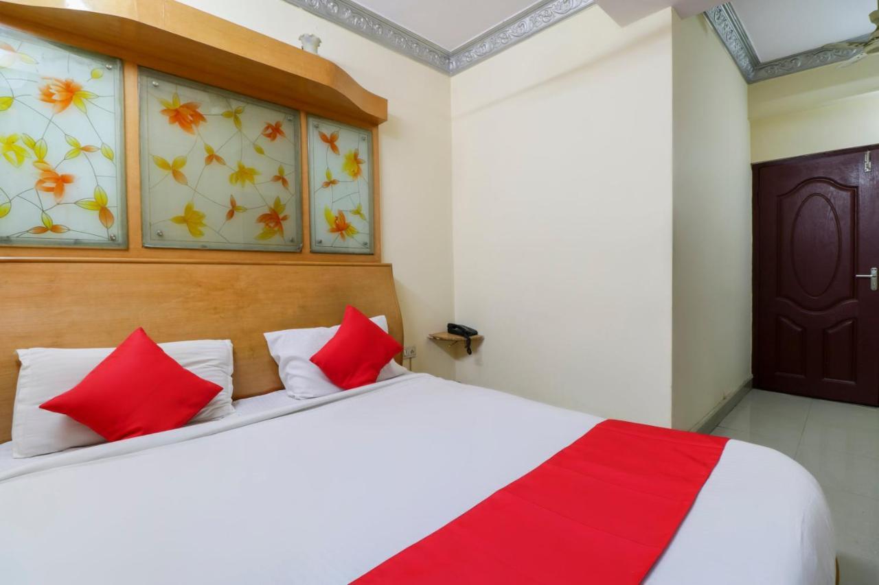 Oyo 71675 New Aishwarya Comforts Hotel Bangalore Esterno foto