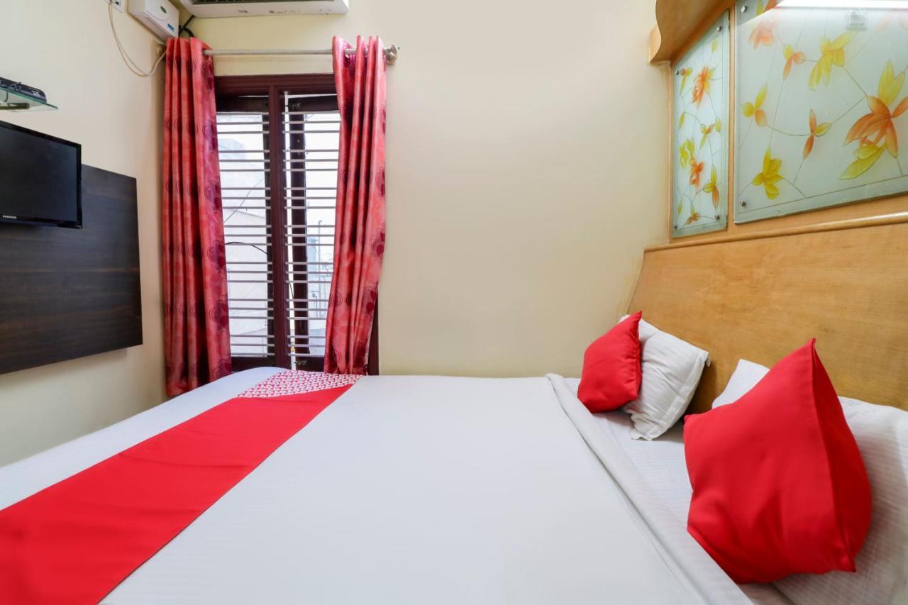 Oyo 71675 New Aishwarya Comforts Hotel Bangalore Esterno foto