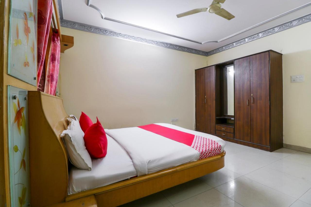 Oyo 71675 New Aishwarya Comforts Hotel Bangalore Esterno foto