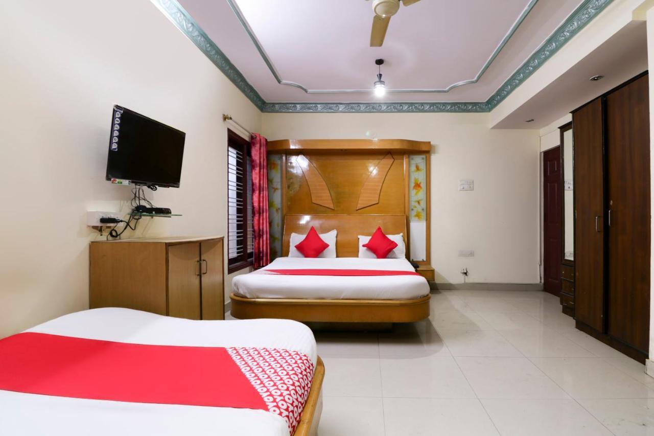 Oyo 71675 New Aishwarya Comforts Hotel Bangalore Esterno foto