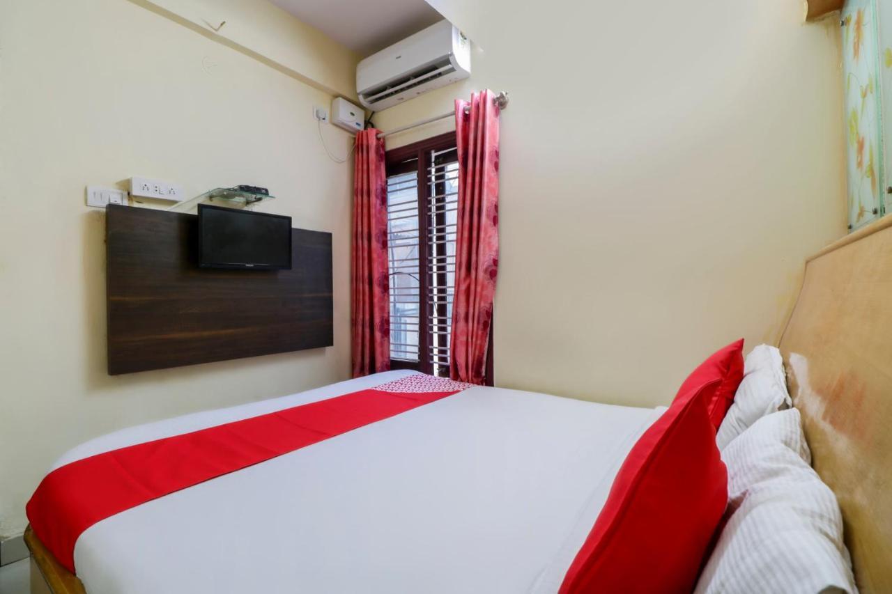 Oyo 71675 New Aishwarya Comforts Hotel Bangalore Esterno foto